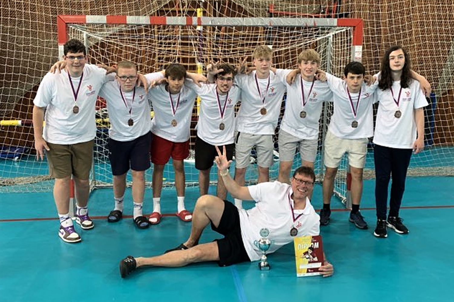 Moravskoslezský kraj skončil třetí na turnaji výběrů krajů. K bronzu pomohlo osm hráčů SKP i trenér Mazur