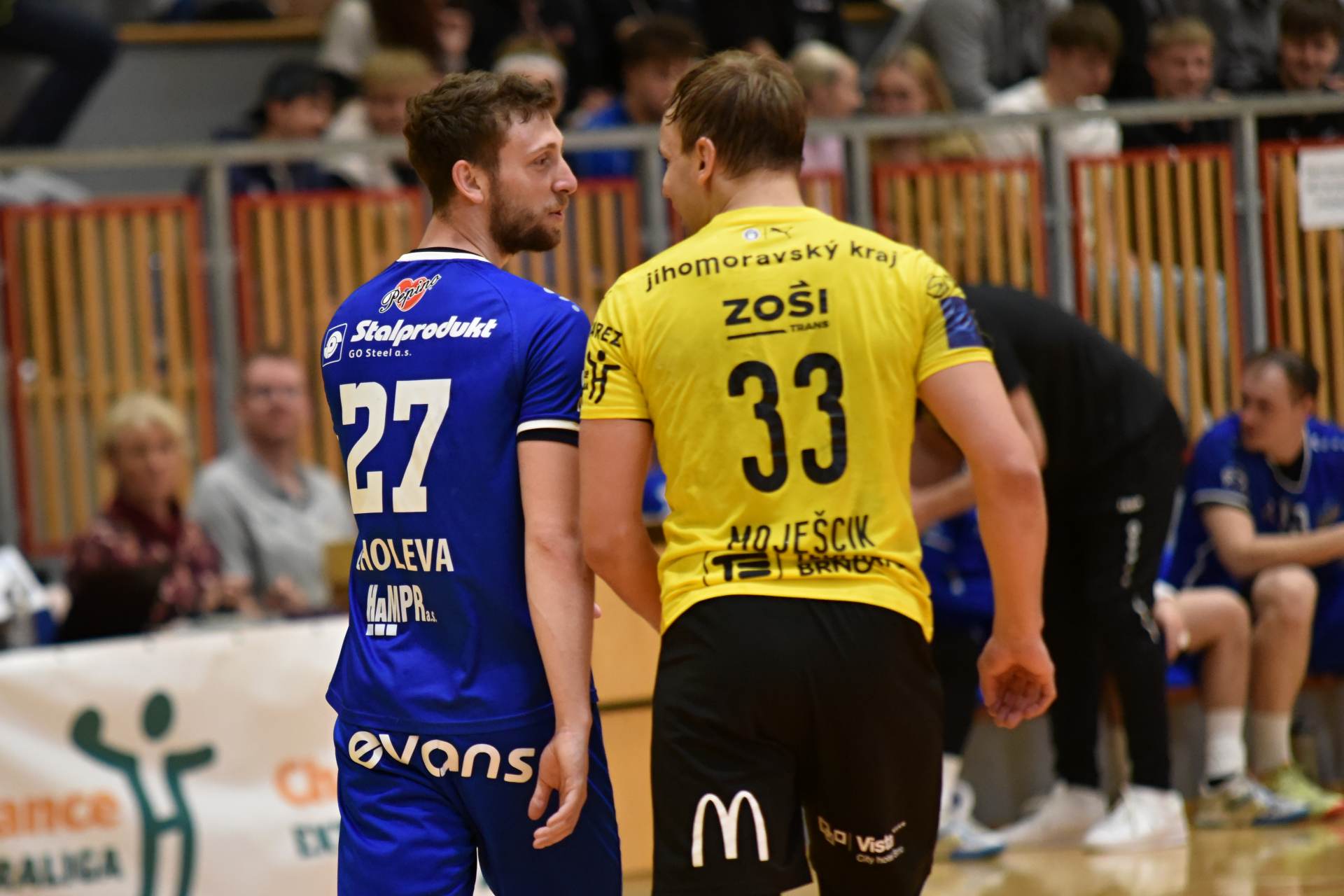 První zápas těsně pro favorita. V Brně bude SKP dotahovat dvougólové manko