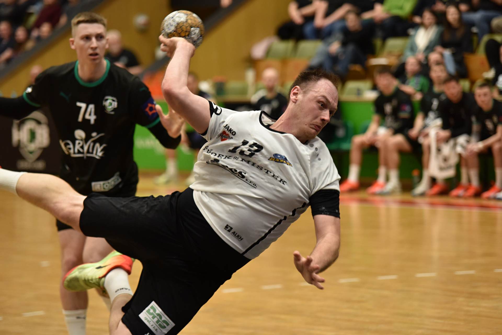 Druhé čtvrtfinále opět pro Karvinou. Favorit má mečbol