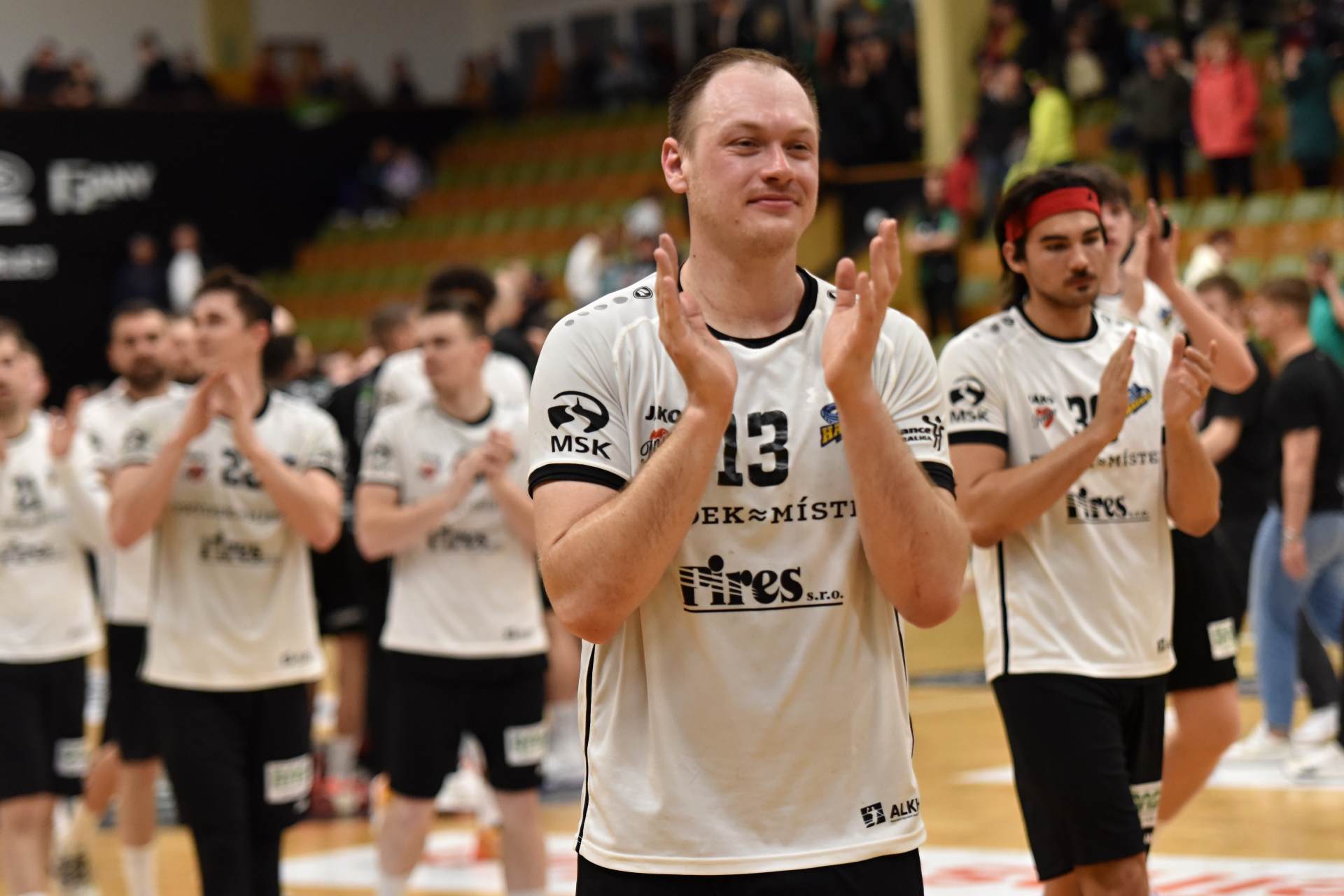 Druhé čtvrtfinále opět pro Karvinou. Favorit má mečbol