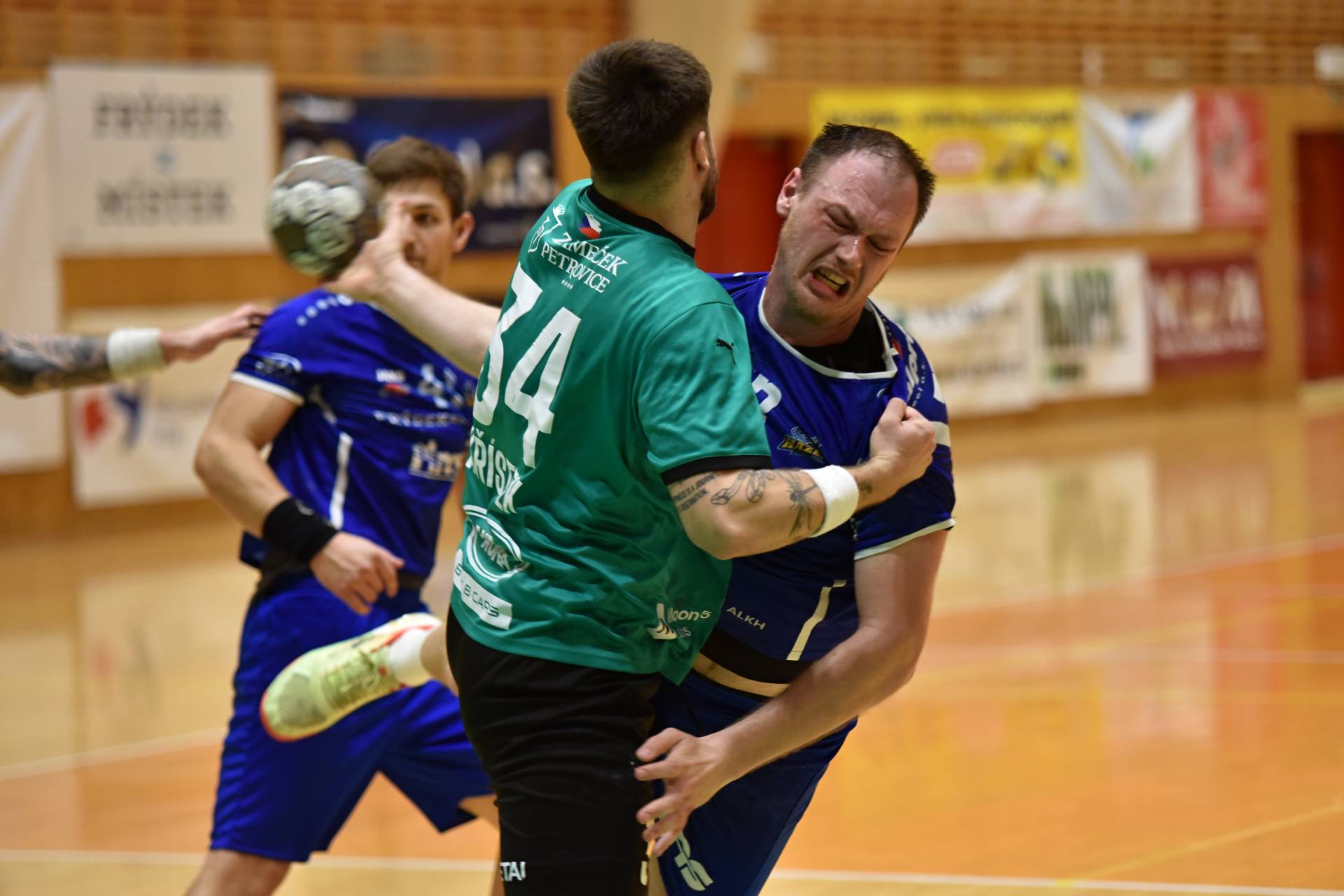 Jeden z nejlepších výkonů na mistra nestačil. Favorit jde do semifinále