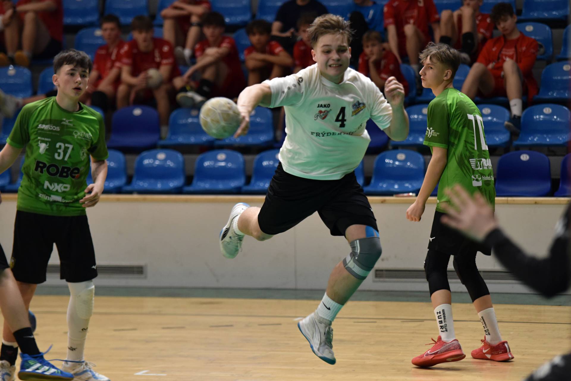 Starší žáci SKP připsali čtyři body v žákovské lize
