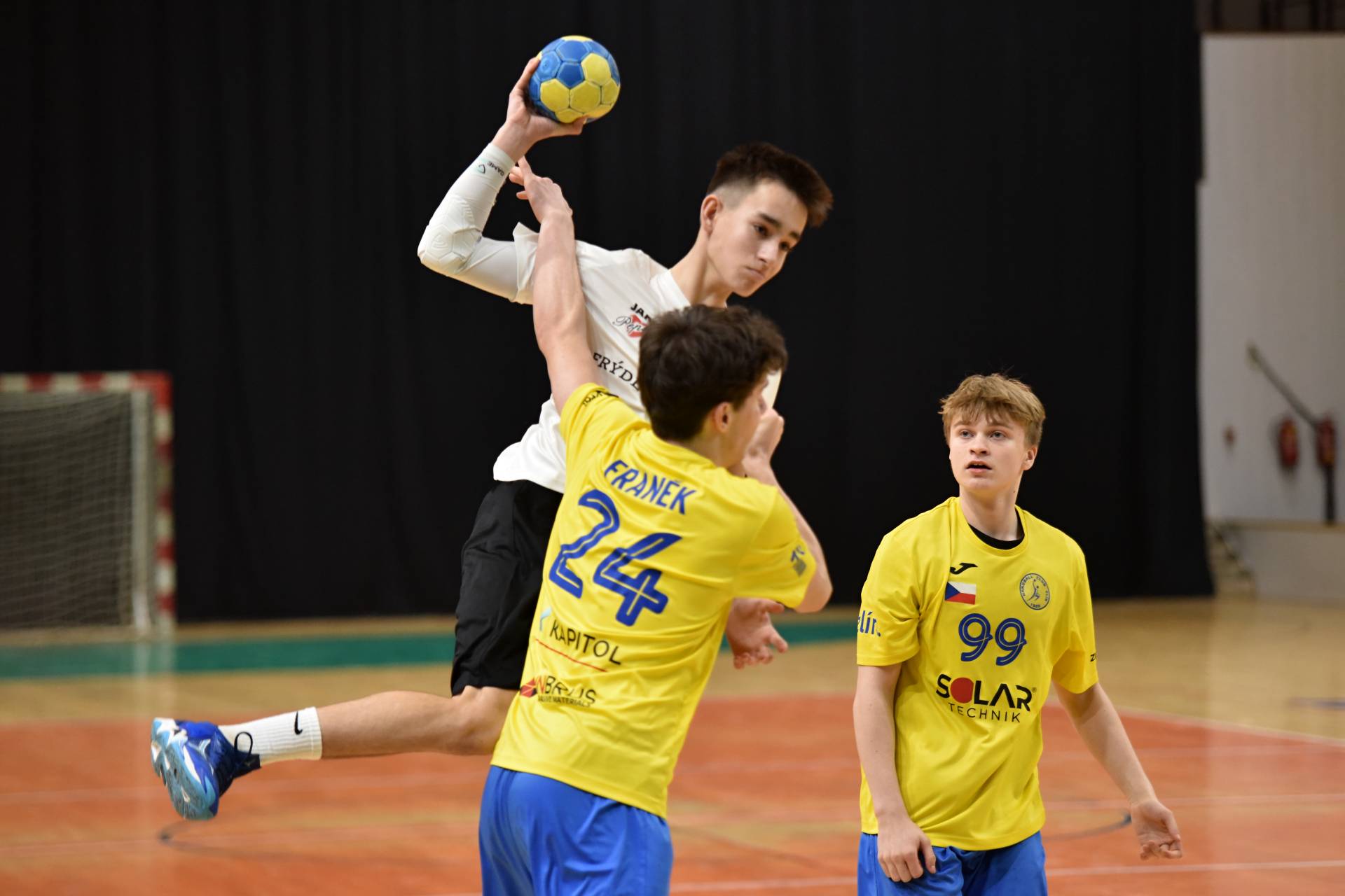 Starší žáci SKP připsali čtyři body v žákovské lize