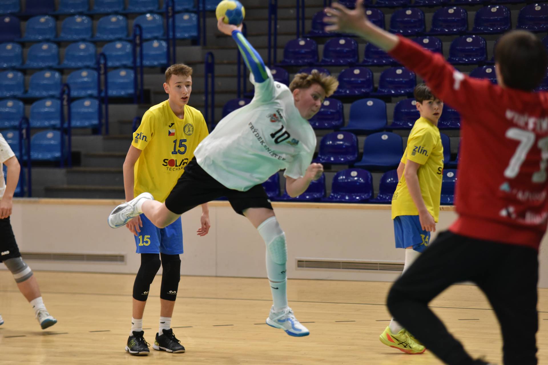 Starší žáci SKP připsali čtyři body v žákovské lize