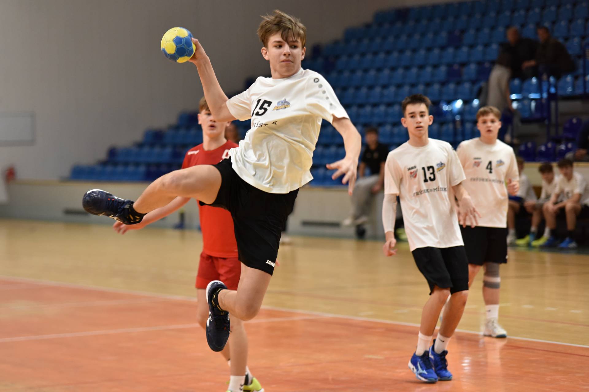 Starší žáci SKP připsali čtyři body v žákovské lize