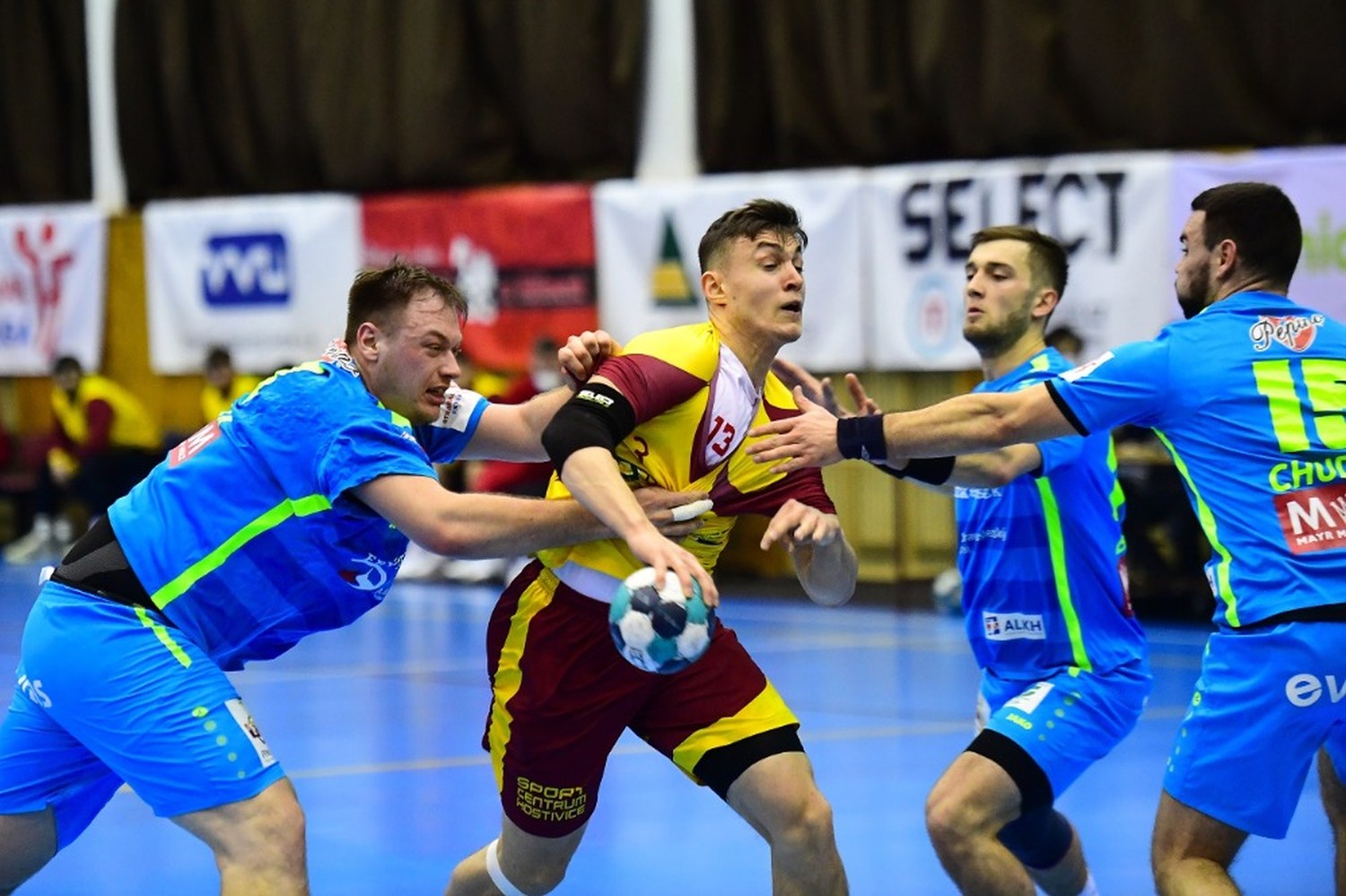 Dukla celý zápas jasně dominovala. V Praze jsme utrpěli debakl 32:22
